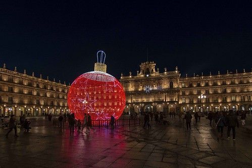España es el destino favorito de los europeos y españoles para recibir el año 2023, según Jetcost
