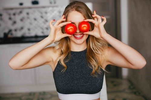 Tomate como ingrediente estrella: de la cocina a la cosmética